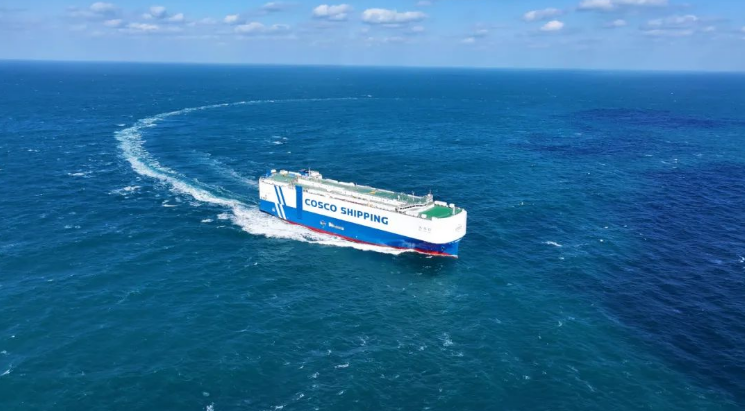 中國(guó)最大液化天然氣雙燃料汽車(chē)船命名