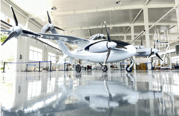 我國企業(yè)研制客運(yùn)級電動(dòng)垂直起降飛行器成功首飛