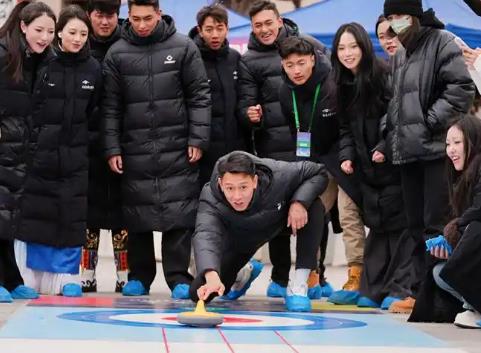 冷資源變身“熱經(jīng)濟(jì)” 四川第七屆冰雪季帶動(dòng)1500萬(wàn)人次參與消費(fèi)超4億