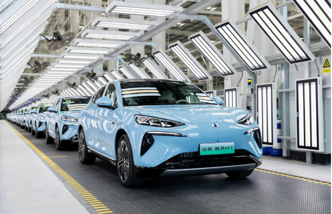 政策市場(chǎng)雙重發(fā)力 新能源車(chē)企一季度開(kāi)門(mén)紅