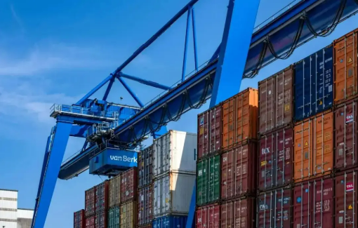 國務(wù)院關(guān)稅稅則委員會(huì)：調(diào)整對(duì)原產(chǎn)于美國的進(jìn)口商品加征關(guān)稅措施