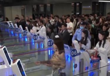 “演唱會+文旅”帶火夜游、夜演消費 大灣區(qū)居民跨境觀演觀賽熱度攀升