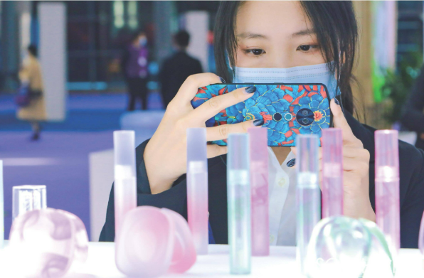 “美麗經(jīng)濟”綻放灣區(qū) 廣東化妝品產(chǎn)業(yè)提質(zhì)向新