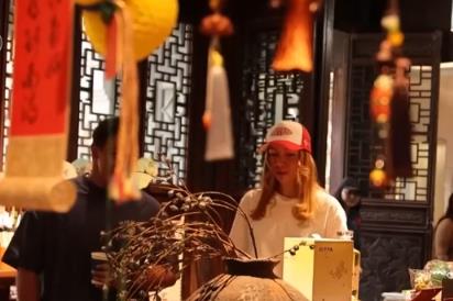 大增302%！諸多旅游目的地迎來境外游客潮 “即買即退”撬動消費多元活力