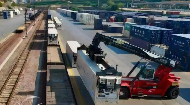 一季度云南鐵路客貨運(yùn)輸強(qiáng)勁增長