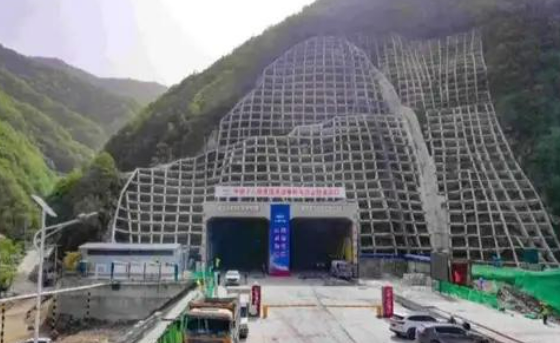 22.9公里！全國(guó)最長(zhǎng)高鐵隧道貫通
