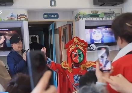 “銀發(fā)列車”為何一票難求？