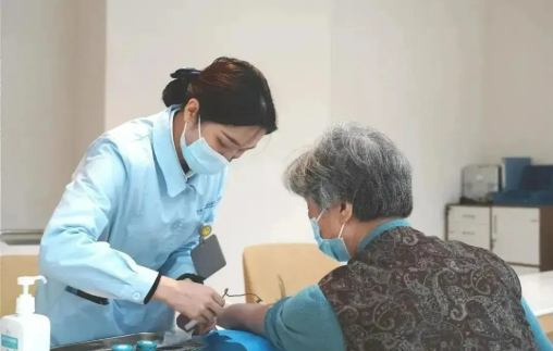 七部門發(fā)文：推進(jìn)長期照護(hù)專業(yè)化、職業(yè)化發(fā)展