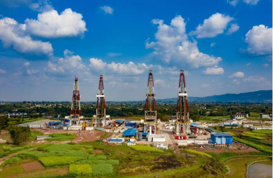 西南油氣田首次發(fā)布社會(huì)責(zé)任報(bào)告 實(shí)現(xiàn)兩個(gè)“800億”歷史突破