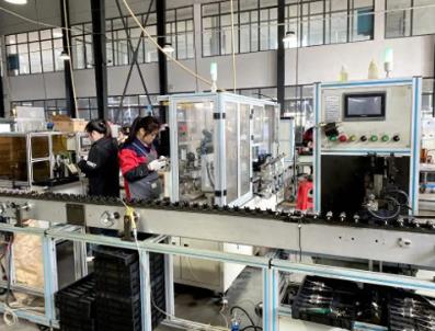 今年以來 四川產(chǎn)業(yè)轉(zhuǎn)移對(duì)接項(xiàng)目總投資超3000億元