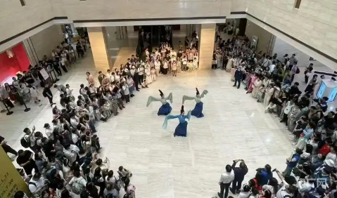 博物館里過“五一” 各地文博熱持續(xù)升溫