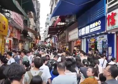 飆升120%！“數(shù)”讀“五一”假期出行與消費新亮點