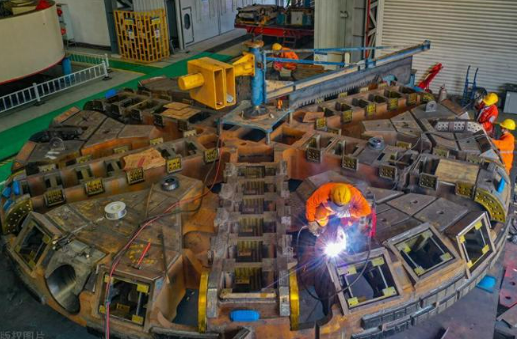 閑置盾構(gòu)機再制造，造出產(chǎn)業(yè)新“藍?！?></a></div><!-- img end -->	<div   id=