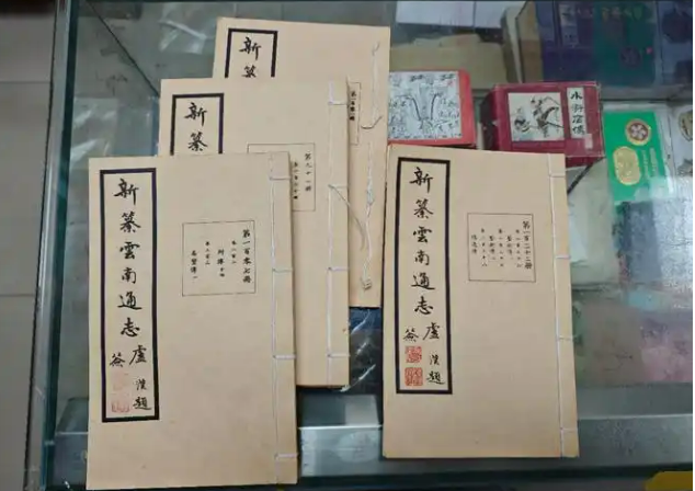 昆明舊書(shū)市場(chǎng)：書(shū)卷流轉(zhuǎn)間的時(shí)空對(duì)話(huà)