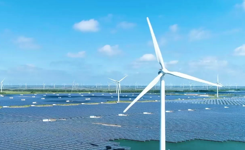 我國首個“風(fēng)光火儲一體化”外送特高壓工程投產(chǎn)