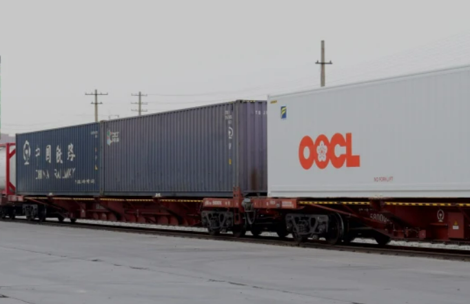 寧夏“一箱到底”鐵海聯(lián)運(yùn)冷鏈專線首發(fā)啟程