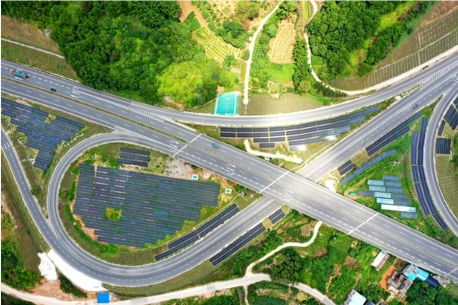 廣西首個(gè)全路域全場(chǎng)景交能融合項(xiàng)目全線(xiàn)并網(wǎng)發(fā)電