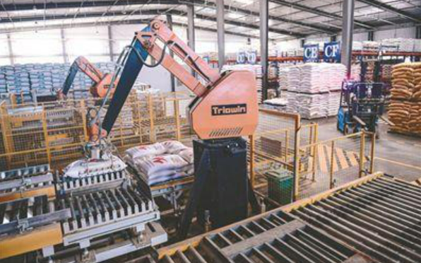 河南安陽內(nèi)黃：“智改數(shù)轉(zhuǎn)”賦能制造業(yè)蝶變煥新