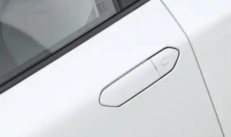 汽車門把手隱形 安全不能“隱形