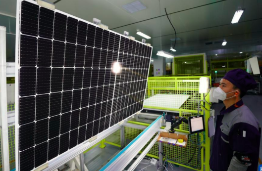 綠電“點(diǎn)亮”轉(zhuǎn)型路——河北新能源產(chǎn)業(yè)走訪觀察