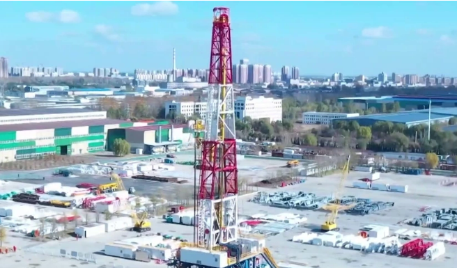 我國首套智能鉆井系統(tǒng)“長龍?zhí)枴闭酵队?></a></div><!-- img end -->	<div   id=