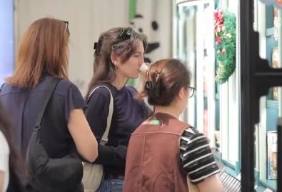 免簽“朋友圈”持續(xù)擴(kuò)容 “即買(mǎi)即退”為“China Travel”增添消費(fèi)“磁吸力”