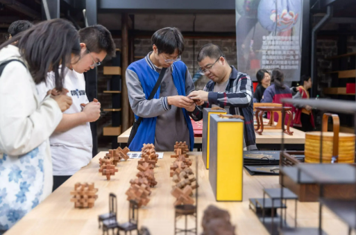 傳統(tǒng)文化引領(lǐng)“新國潮”