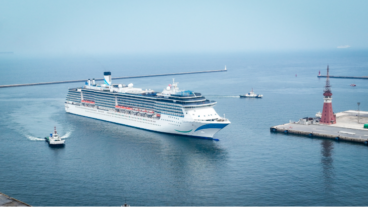 大連港時(shí)隔五年再次迎來國際郵輪始發(fā)