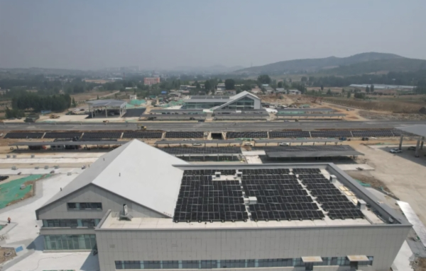 山東省首個“全生命周期零碳”服務區(qū)分布式光伏項目正式并網(wǎng)發(fā)電