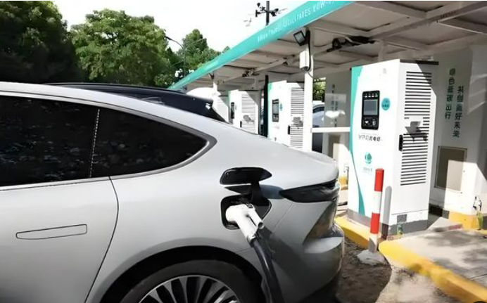 汽車為電網(wǎng)反向送電 重慶電動車主首獲“售電”收益