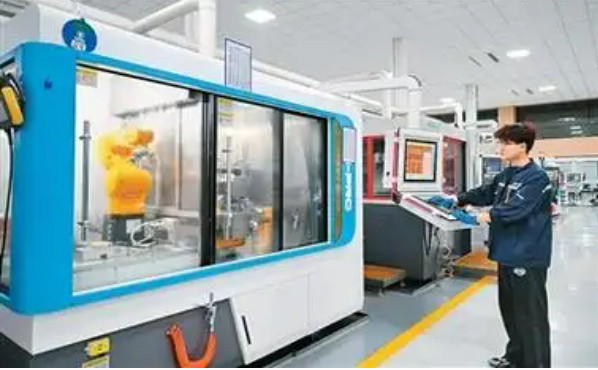 企業(yè)“向新”“向智”拓展就業(yè)新空間