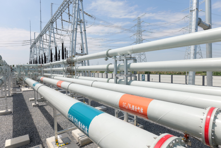 全國首臺(tái)550千伏環(huán)保氣體絕緣裝備成功投運(yùn)