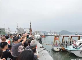 邊關引客如潮 國門游熱力十足