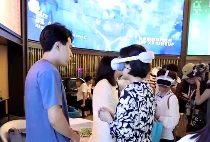 消費(fèi)新場景：現(xiàn)實(shí)虛擬交融激活消費(fèi)新活力