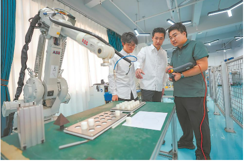 細分崗位多元 機器人產(chǎn)業(yè)人才需求升溫