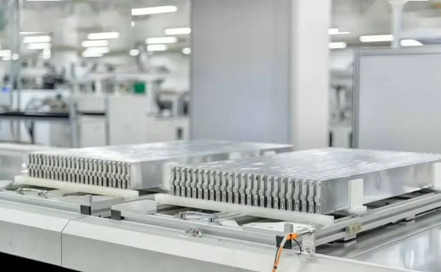 固態(tài)電池研發(fā)面臨多重技術(shù)考驗