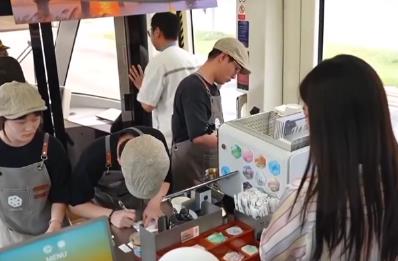 進商場看戲、在有軌電車品咖啡，新潮流！沉浸式生活美學(xué)燃動經(jīng)濟新“引擎”