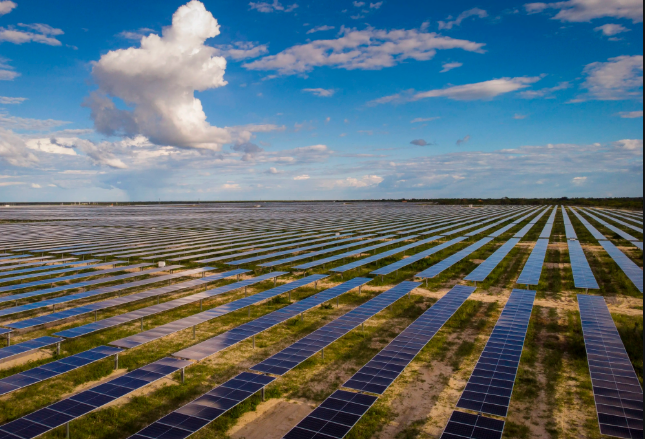 中廣核巴西首個自主建設(shè)綠地光伏項目全容量并網(wǎng)