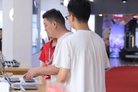 買電腦、考駕照、去旅行……“考后經(jīng)濟(jì)”透出消費(fèi)新趨勢