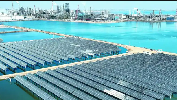 我國首個(gè)全海水環(huán)境漂浮式光伏項(xiàng)目建成投用