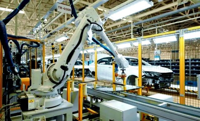 云南國資國企以重大項(xiàng)目為支點(diǎn) 撬動全省投資增長新引擎