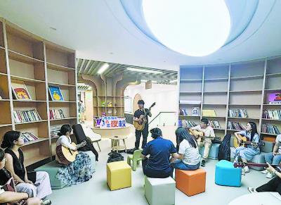 “文化夜?！倍x新生活