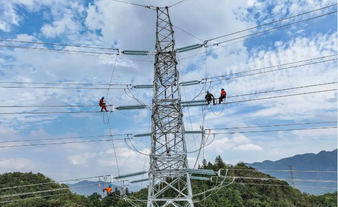 220千伏嚴(yán)州-龍隱輸電線路投運 杭州西部電網(wǎng)正式邁入超高壓互聯(lián)新時代