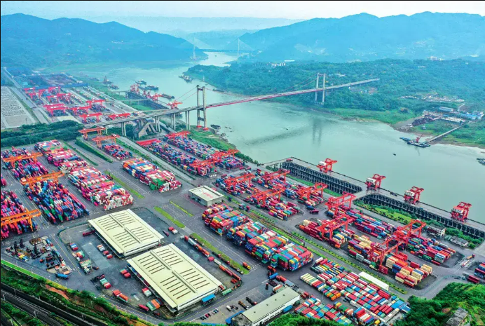 重慶國(guó)資國(guó)企聚力服務(wù)推動(dòng)內(nèi)陸開放綜合樞紐建設(shè)