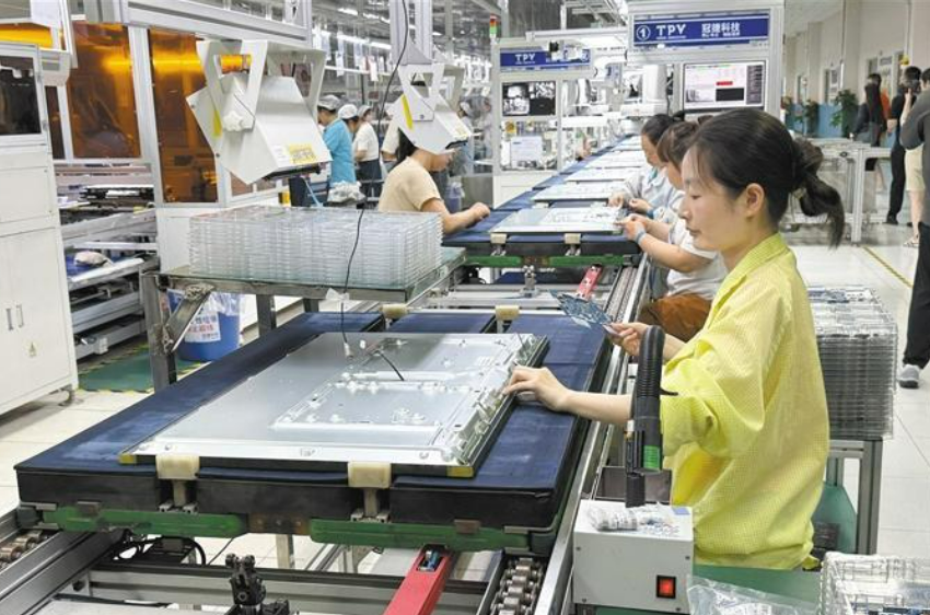 每8秒產(chǎn)出一臺液晶電視 陜西咸陽電子顯示產(chǎn)業(yè)“鏈”動發(fā)力