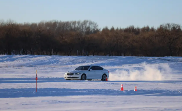 冷資源撬動熱賽道 寒區(qū)試車?yán)L產(chǎn)業(yè)鏈