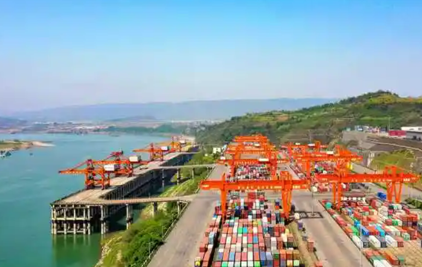 重慶發(fā)布共建西部陸海新通道“三企”聯(lián)動項目 總投資規(guī)模超700億元