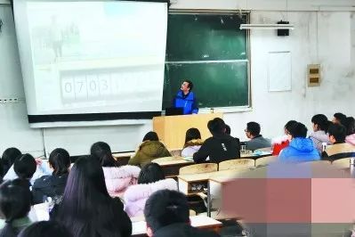 教育部實(shí)施教師數(shù)字素養(yǎng)提升行動