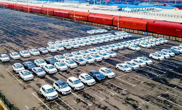 事關(guān)做強(qiáng)國內(nèi)大循環(huán)，國務(wù)院作出部署