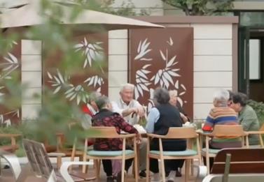 上半年銀發(fā)經(jīng)濟(jì)發(fā)展態(tài)勢(shì)良好 銀發(fā)群體消費(fèi)潛力持續(xù)釋放